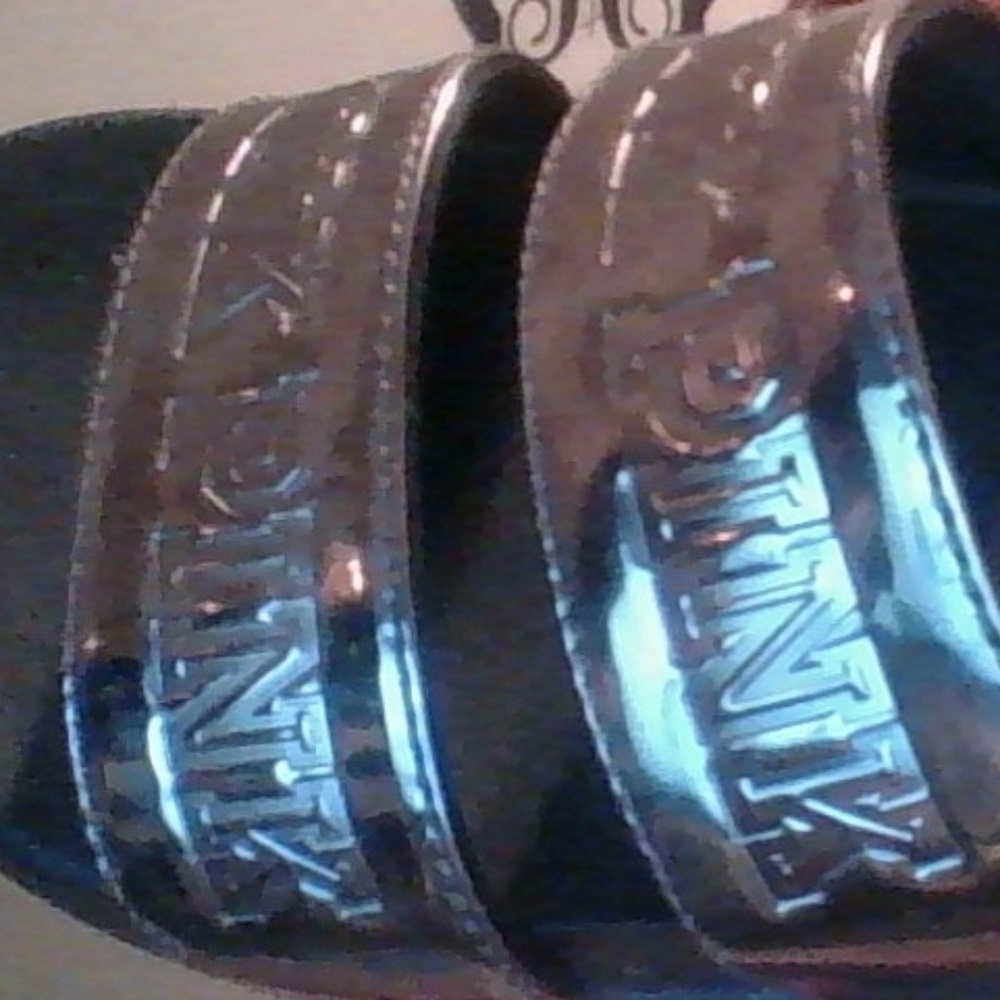 Victoria Secret Brand Pink Slides